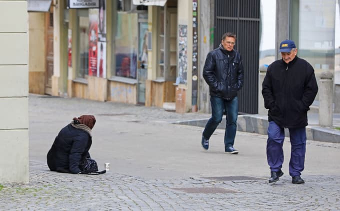 Ukrepi v pravo smer, gostinci ostajajo kritični