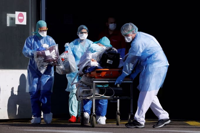 (SVET) V Italiji v enem dnevu zaradi bolezni covid-19 umrlo več kot 600 ljudi, v Franciji več kot 1300 žrtev