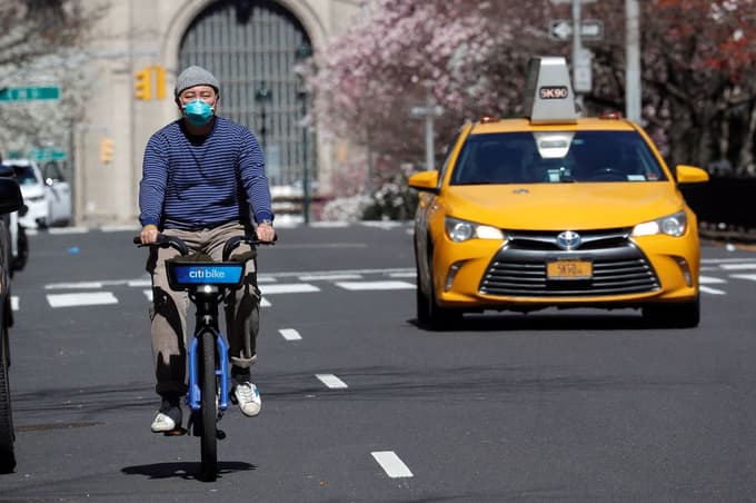 (SVET) V Italiji v enem dnevu zaradi bolezni covid-19 umrlo več kot 600 ljudi, v Franciji več kot 1300 žrtev