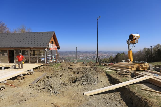 Kaj bo novega na Trikotni jasi: drugačna podoba, vsebine, terasa, igrala ...