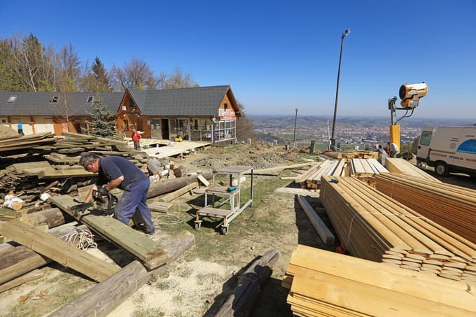 Kaj bo novega na Trikotni jasi: drugačna podoba, vsebine, terasa, igrala ...