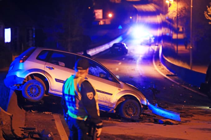 (FOTO) Povzročitelj hude prometne nesreče v Mariboru vozil pijan