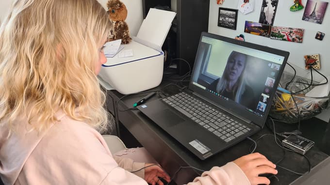 Pri precejšnjem deležu učencev učenje na daljavo povečuje njihove čustvene stiske