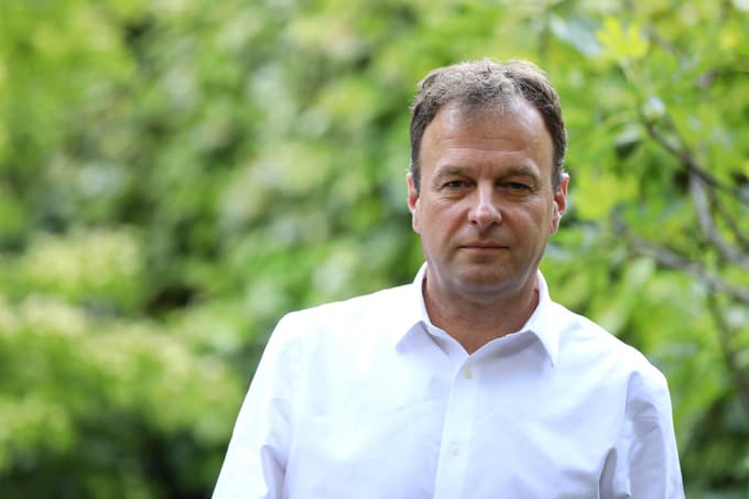 “V tem trenutku umetna inteligenca še ne prevzema delovnih mest, kar pa ne pomeni, da bo še dolgo tako.”