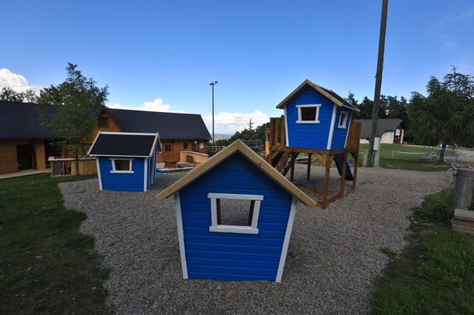 (FOTO) Trikotna jasa: Priljubljena koča na Pohorju pod lupo inšpektorja