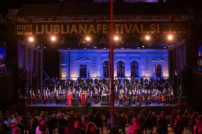(POGLED) Kulturniki so bolj kužni