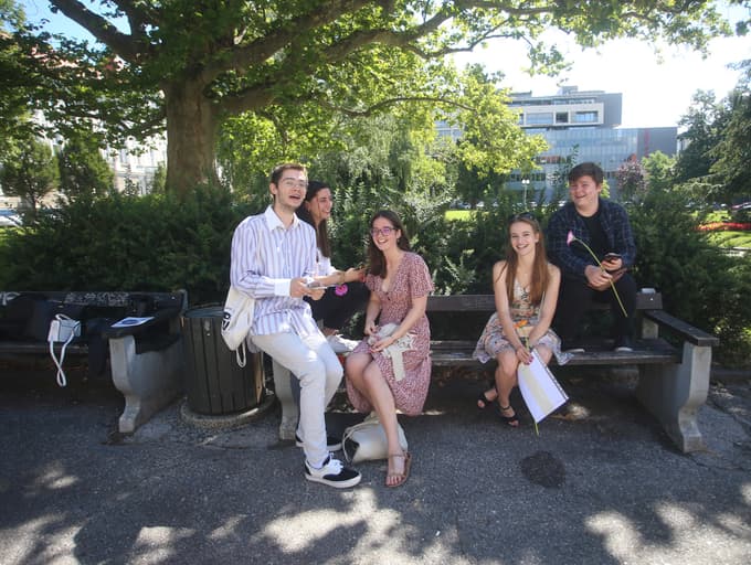 Sproščeno, ker je matura za njimi, rezultati pa dobri.