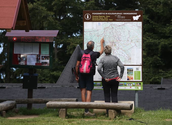 (FOTO) Po Pohorski kulinarični transverzali: Od domačega narezka do pohorske omlete