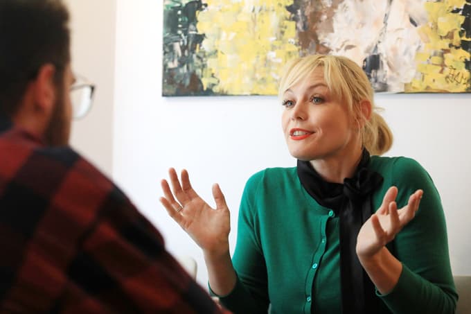 (AVDIO) Grema na kafe s Tino Božičnik: Okolje vpliva na razvoj in podzavest otroka