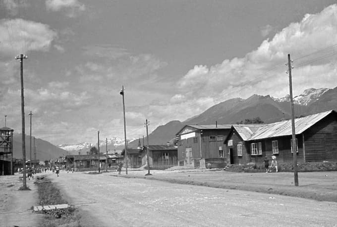 Stara cesta v špitalskem taborišču leta 1947