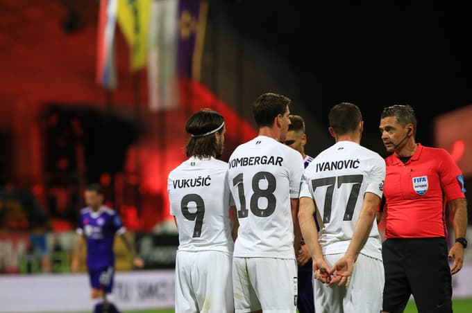 Pri zmajih vedno z goli nekdo izstopa: včasih je Vombergar, v prejšnji sezoni je bil prvi strelec lige Vukušić, zdaj je Ivanović.