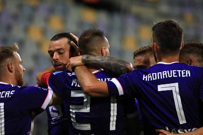 Med iskanjem izgubljene identitete nekoč šampionskega moštva se je v Ljudskem vrtu najbolje znašel Jasmin Mešanović.