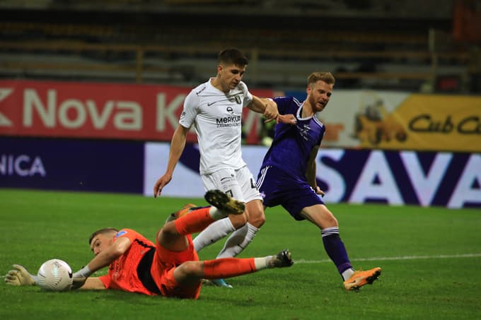 (ANALIZA) Kaj je prinesel večni derbi: Napake zasenčile prebliske