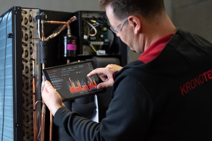 Vsaka toplotna črpalka Kronoterm je podvržena strogim testnim pogojem preden zapusti proizvodnjo.