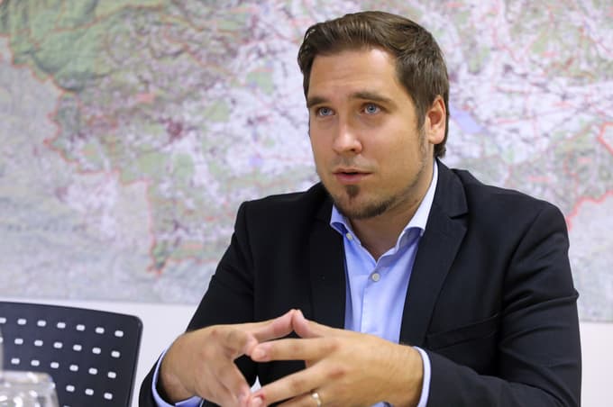 Eno leto je bilo 1. oktobrom letos, odkar Uroš Rozman vodi MRA. 