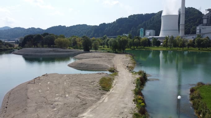 Pregrada na Družmirskem jezeru, ki jo gradi TEŠ