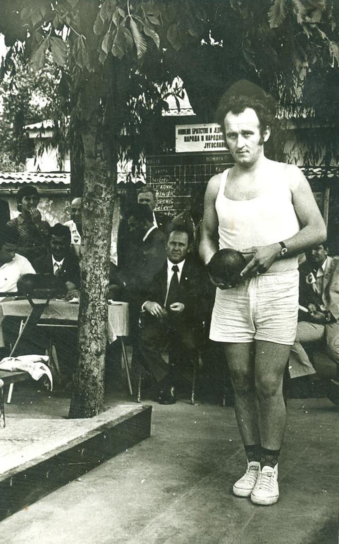 Na enem od tekmovanj v nekdanji Jugoslaviji, ko so keglje podirali na prostem