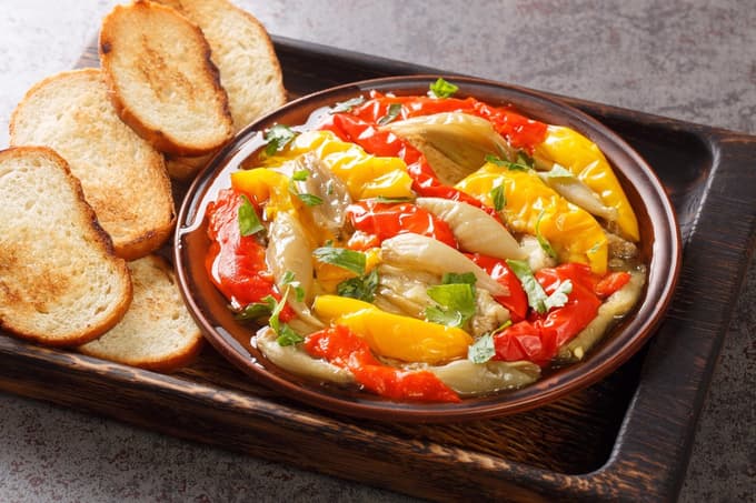 Zapirajo pekarne: V tej evropski državi jedo vse manj kruha, prodaja je upadla kar za 80 odstotkov. Kaj je razlog?