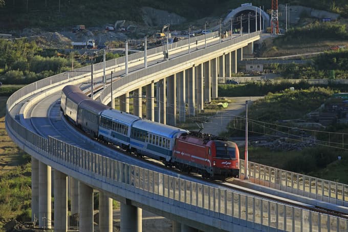 Potovalni čas med Mariborom in Ljubljano: Ciljajo na uro in 40 minut, kar bi bilo konkurenčno vožnji po cesti
