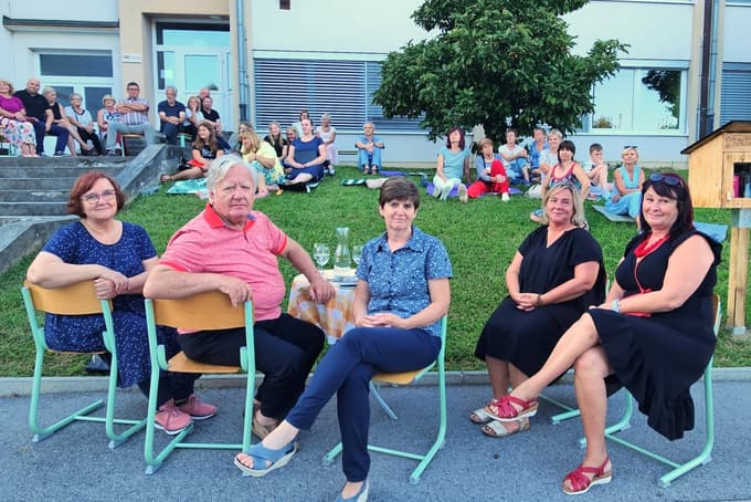 Odprtje knjigobežnice in pogovor o knjigah