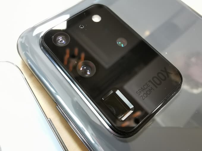 Kamere Samsungovega najzmogljivejšega mobilnika serije Galaxy S20 Ultra