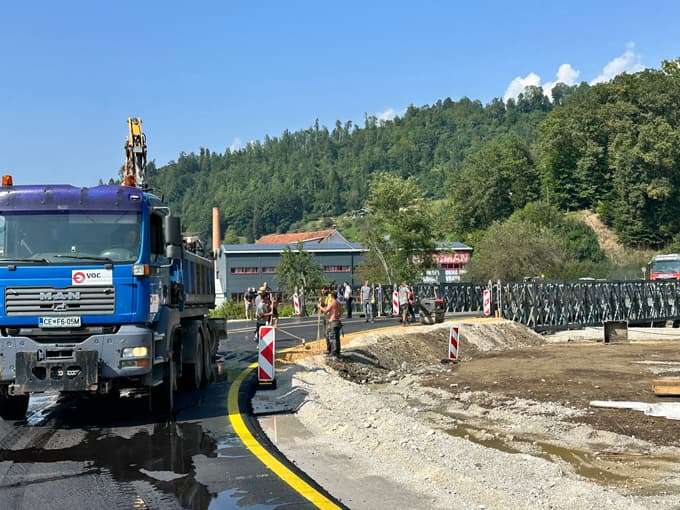 (FOTO) Dravska dolina ni več odrezana, novi začasni most v Otiškem Vrhu je odprt!