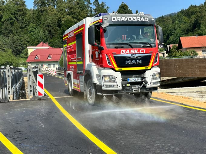 (FOTO) Dravska dolina ni več odrezana, novi začasni most v Otiškem Vrhu je odprt!