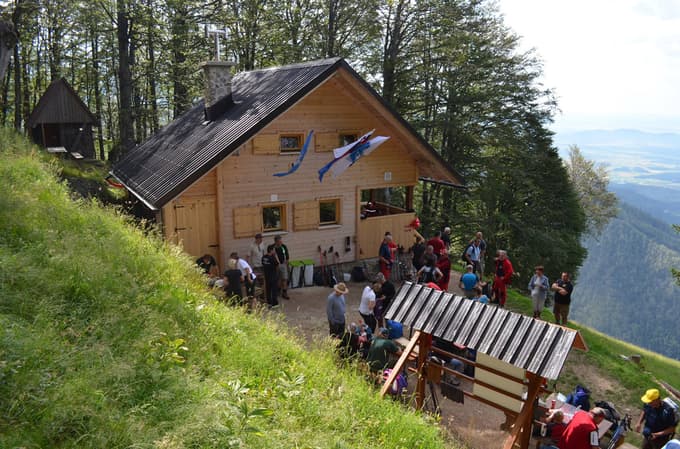 Zavetišče v Hudičevem borštu