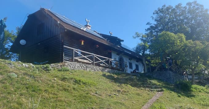 Planinska koča na Sv. Jakobu