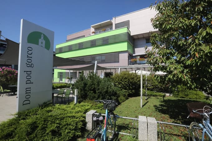 Petnajst let Doma pod gorco: Ko dom postane več kot le streha nad glavo