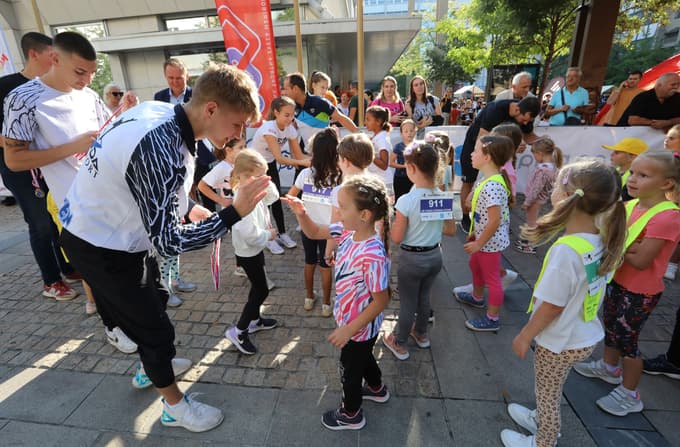 (FOTO in VIDEO) Maribor v gibanju: "Ste pripravljeni? Ste res pripravljeni? Jaaaaaaaaaaaaaa!"