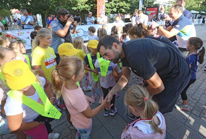 (FOTO in VIDEO) Maribor v gibanju: "Ste pripravljeni? Ste res pripravljeni? Jaaaaaaaaaaaaaa!"