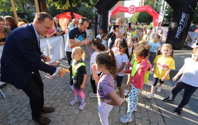 (FOTO in VIDEO) Maribor v gibanju: "Ste pripravljeni? Ste res pripravljeni? Jaaaaaaaaaaaaaa!"