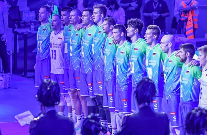 (FOTO) Slovenija po dramatičnem zaključku tekme do brona