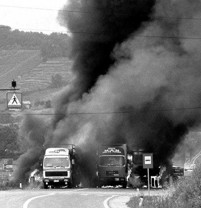 27. junij 1991, Pesnica. Sploh na začetku kariere je tudi fotografiral.
 