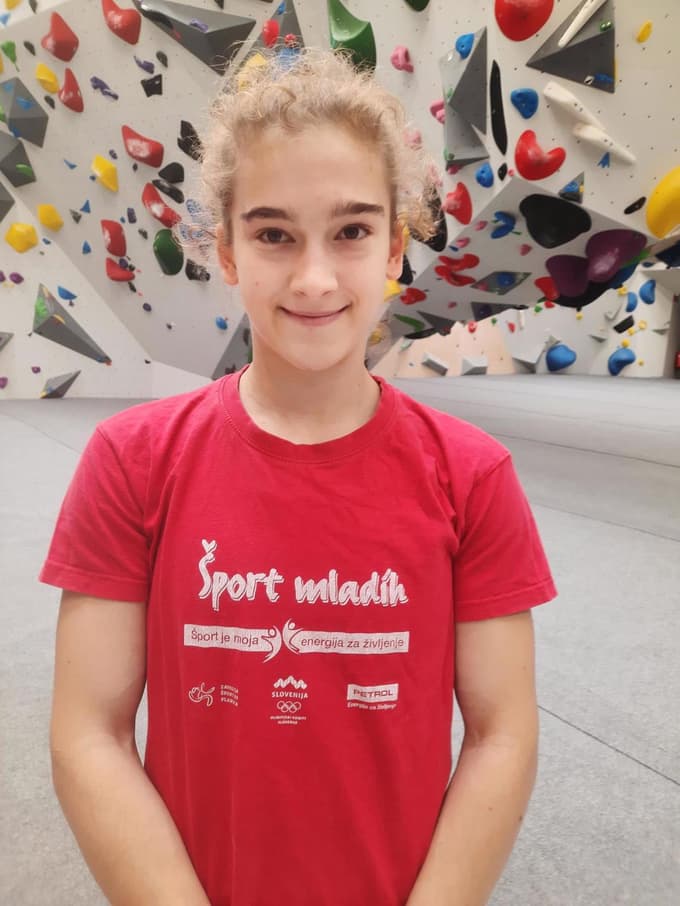 Lucija Tarkuš, najboljša športna plezalka iz Slovenske Bistrice, bronasta z letošnjih evropskih iger na Poljskem, je včeraj že vadila v novem plezalnem centru. 