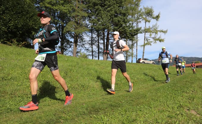 (FOTO) Samooskrbni ultramaraton čez Pohorje: Rešila ga je kokakola na Ruški koči