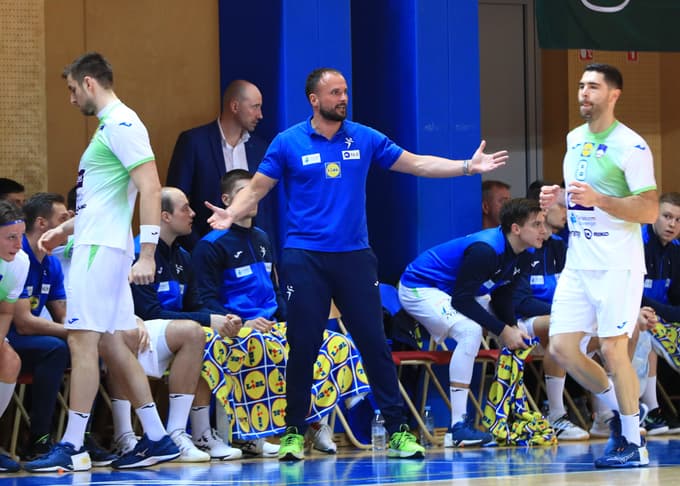 Uroš Zorman v pripravljalnih tekmah računa na 21 igralcev.