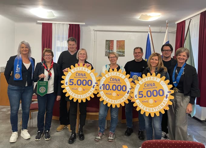 Rotary Club Steierska Štajermark ob predaji donacije za Črno.