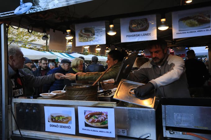 Maribor v znamenju največjega martinovanja: Mestni avtobusi od 9. ure brezplačni