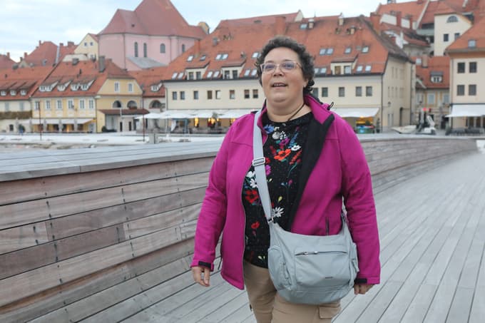 "Z nove brvi se zelo lepo vidi Lent, stari del mesta."