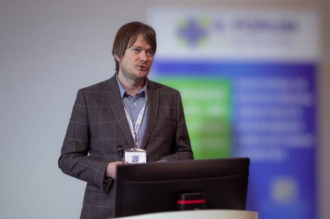 Dr. Scott G. Cunningham