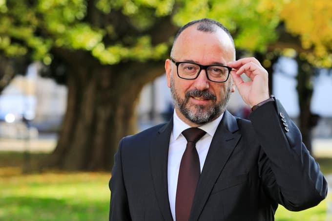 "Več kot dve tretjini vseh javnih naročil, ki smo jih obravnavali, je iz Ljubljane. Tretjino si pa razdeli ostala Slovenija."