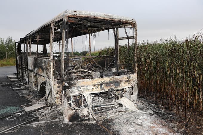 Avgusta lani so v Hočah ukradli avtobus in ga zažgali pri gramoznici.