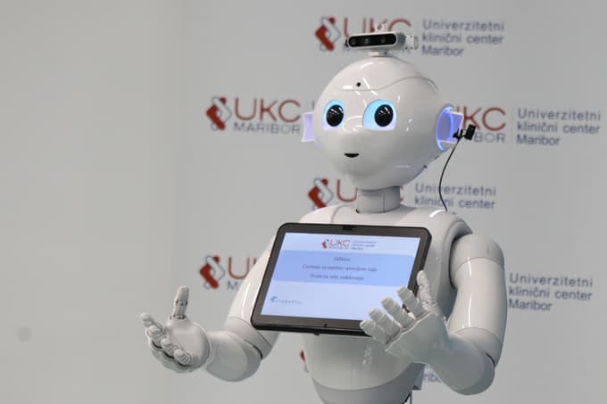 (JAVNA RAZPRAVA) Kolumna Dušana Radonjiča: Kakšna naj bo univerza jutrišnjega dne