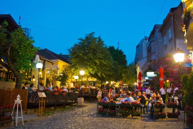 Mesto, ki nikoli ne spi: Kaj turiste tako močno vleče v Beograd?