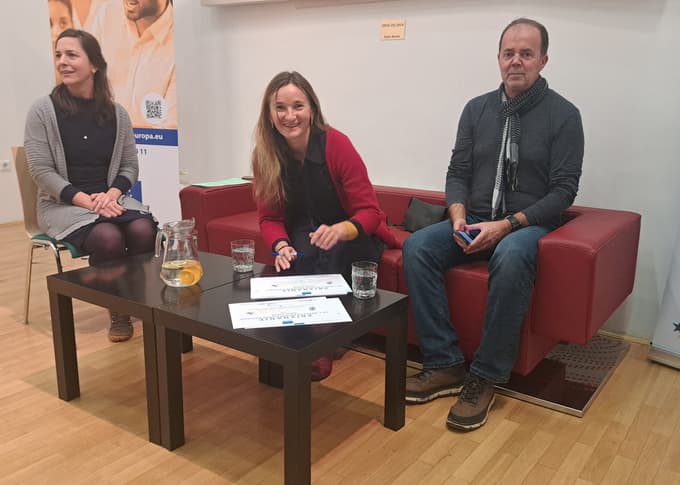 Debata o fotografiji: Nika Skundik, Simona Vončina in Tomo Jeseničnik