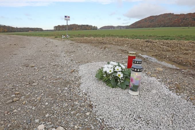 Prizorišče umora, kjer je mati Kidričana prižgala že nešteto sveč, kdo je ustrelil njenega sina, pa je še vedno neznanka.