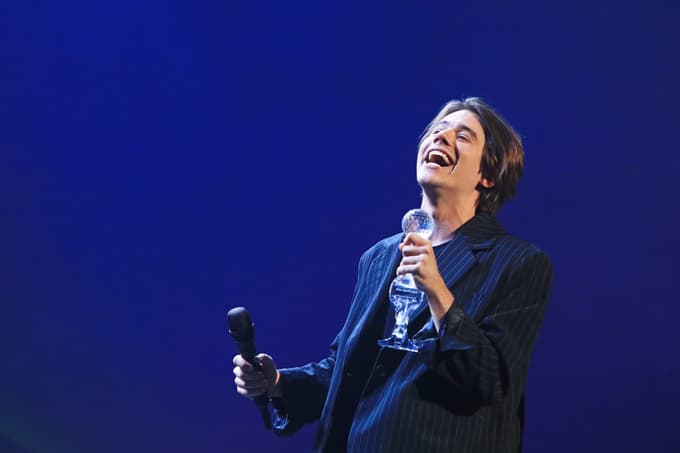 V novem stanovanju je Bojan najbolj navdušen nad dnevno sobo. 