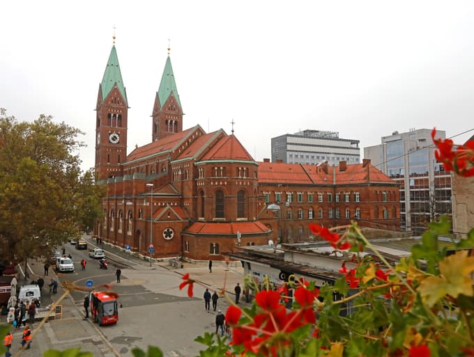 Maribor: Frančiškanska cerkev, Frančiškanska bazilika sv. Marije - Matere usmiljenja -